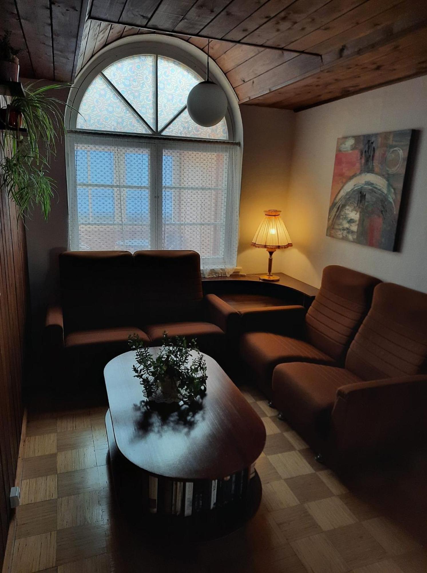 Paerna Guesthouse & Apartments กูรัซซาเร ภายนอก รูปภาพ