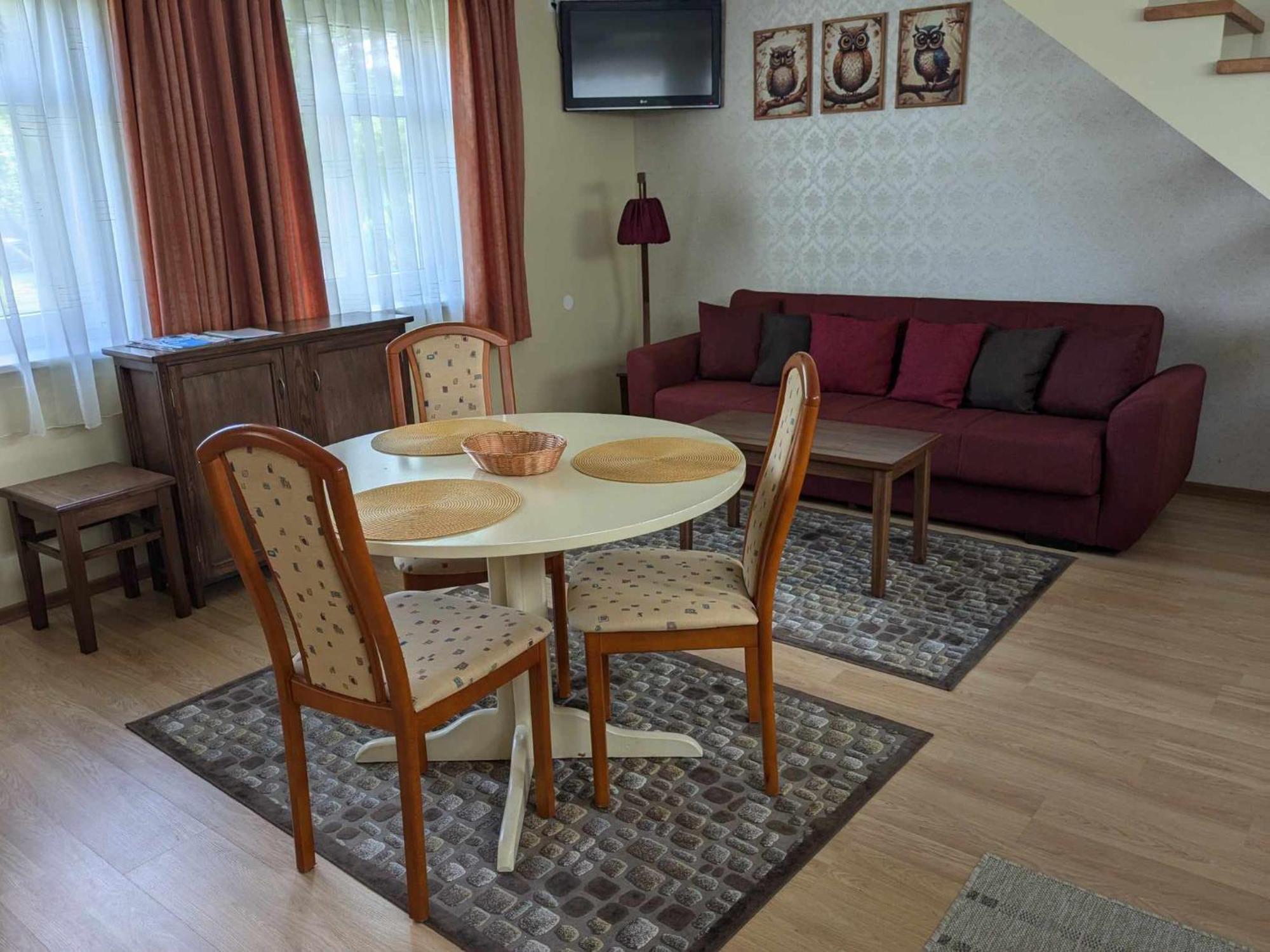 Paerna Guesthouse & Apartments กูรัซซาเร ภายนอก รูปภาพ